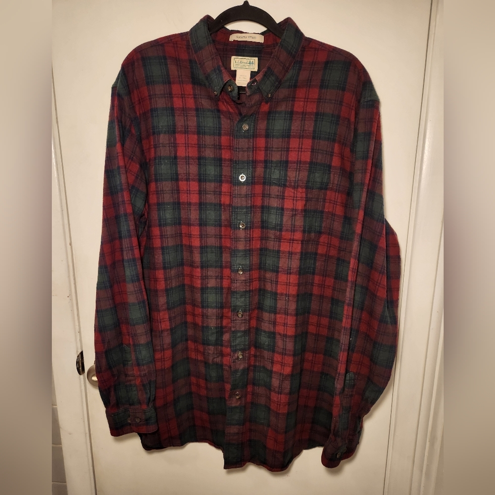 L.L. Bean Mens XLT Slightly Fitted Plaid Flannel Button Down Shirt Red Green